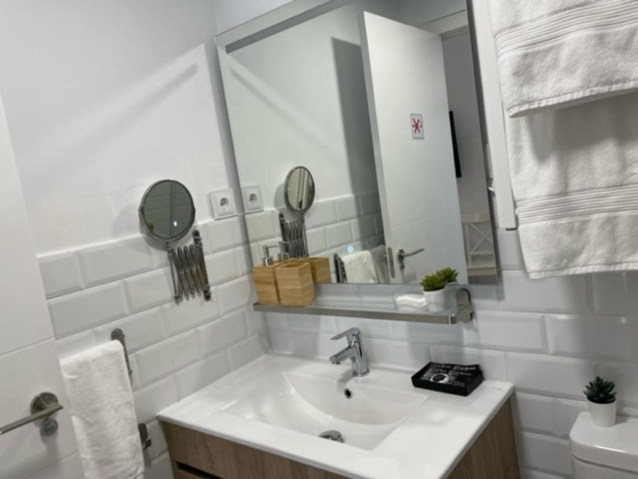 Apartamento Centrico En マドリード エクステリア 写真